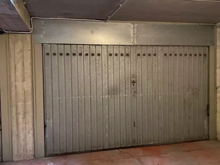 Immagine 5 di Garage in vendita  a Sasso Marconi