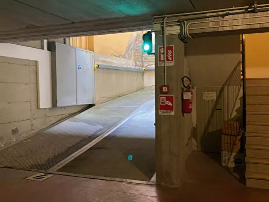 Immagine 6 di Garage in vendita  a Sasso Marconi