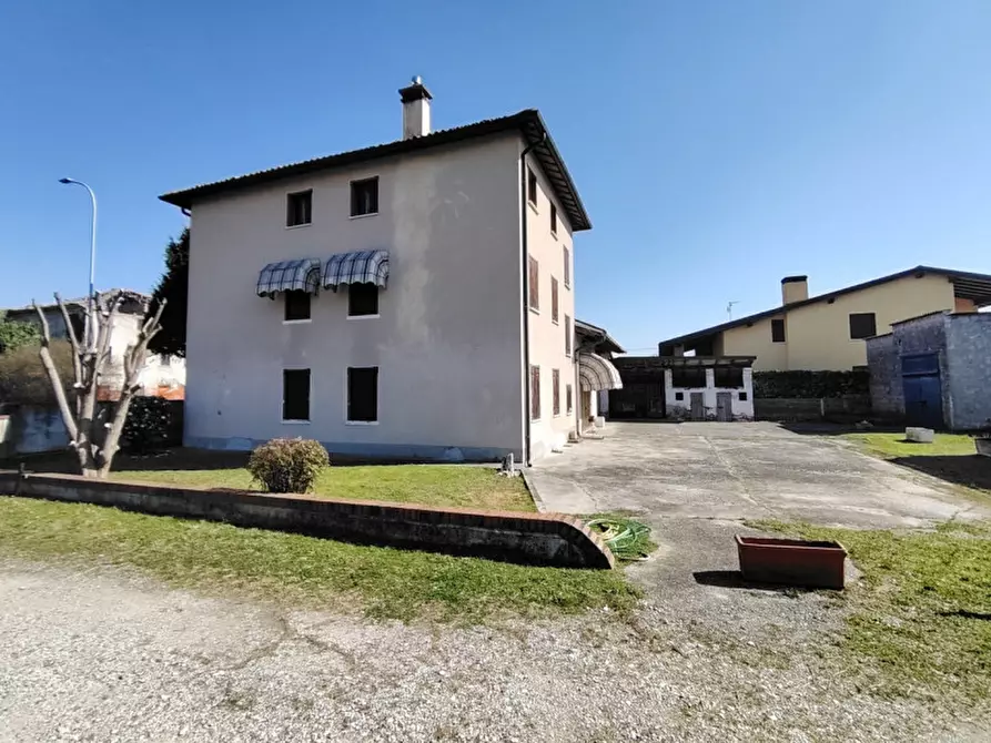 Immagine 1 di Casa indipendente in vendita  in Via Bodi a Cassola