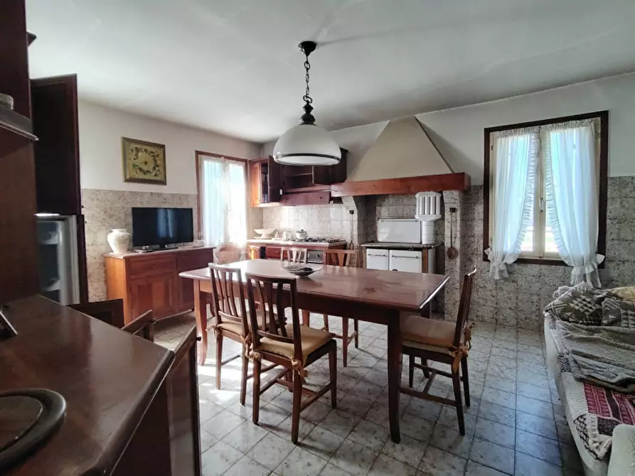 Immagine 9 di Casa indipendente in vendita  in Via Bodi a Cassola