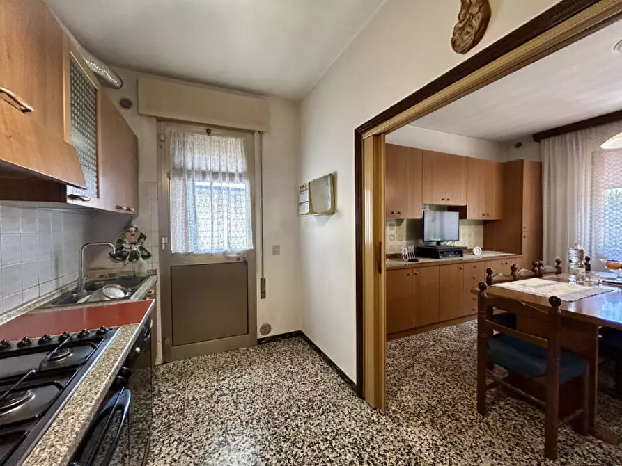 Immagine 9 di Casa bifamiliare in vendita  in VIA SAN PIETRO a San Martino Di Lupari