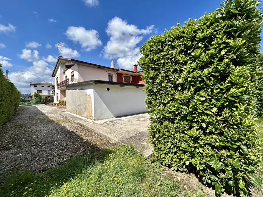 Immagine 29 di Casa bifamiliare in vendita  in VIA SAN PIETRO a San Martino Di Lupari