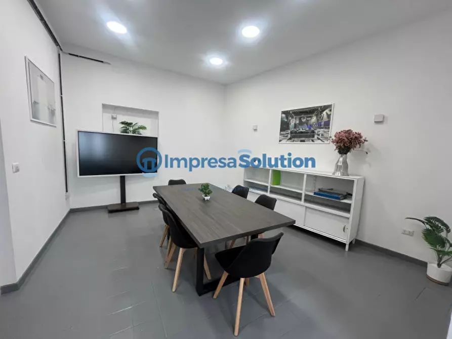 Immagine 8 di Ufficio in affitto  in Via Giovanni Chiarini a Napoli