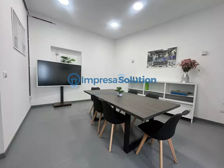 Immagine 9 di Ufficio in affitto  in Via Giovanni Chiarini a Napoli