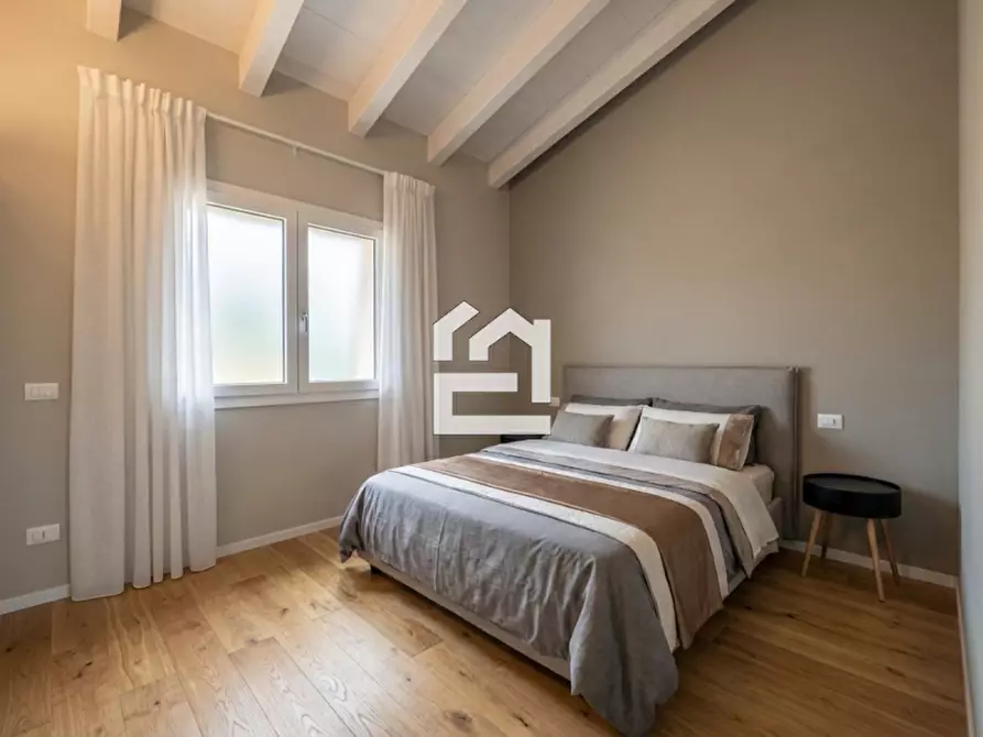 Immagine 5 di Villa in vendita  in Via San Rocco a Padenghe Sul Garda