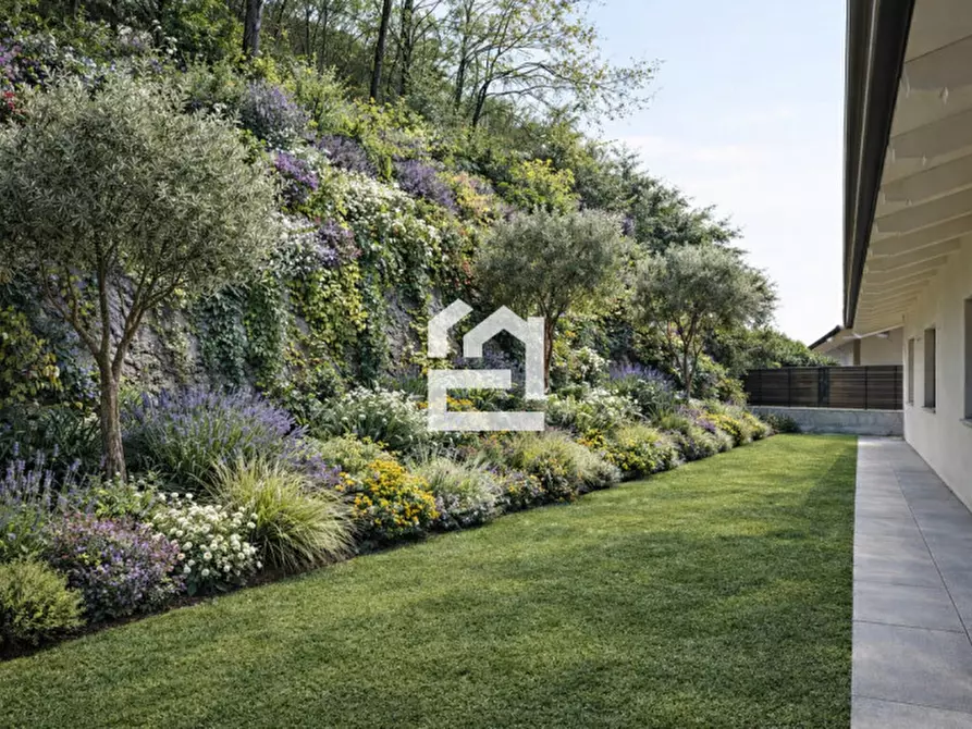 Immagine 7 di Villa in vendita  in Via San Rocco a Padenghe Sul Garda