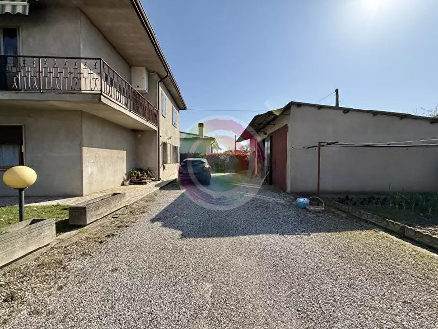 Immagine 8 di Casa indipendente in vendita  in Via Arzere a Solesino