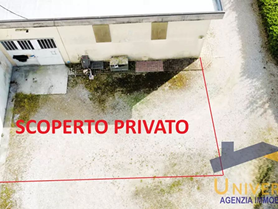 Immagine 2 di Magazzino in vendita  a Camposampiero