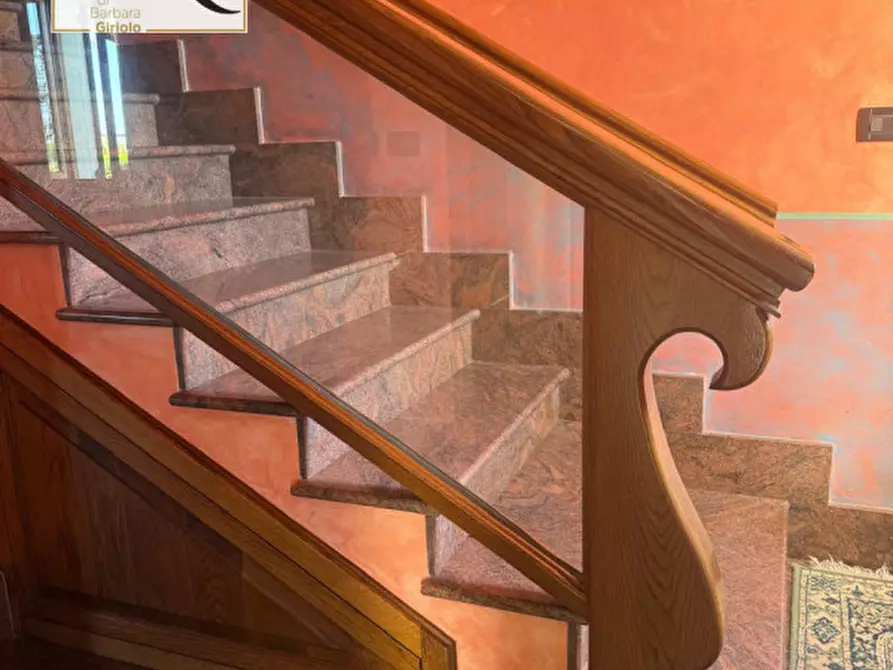 Immagine 3 di Casa indipendente in vendita  a Urbana