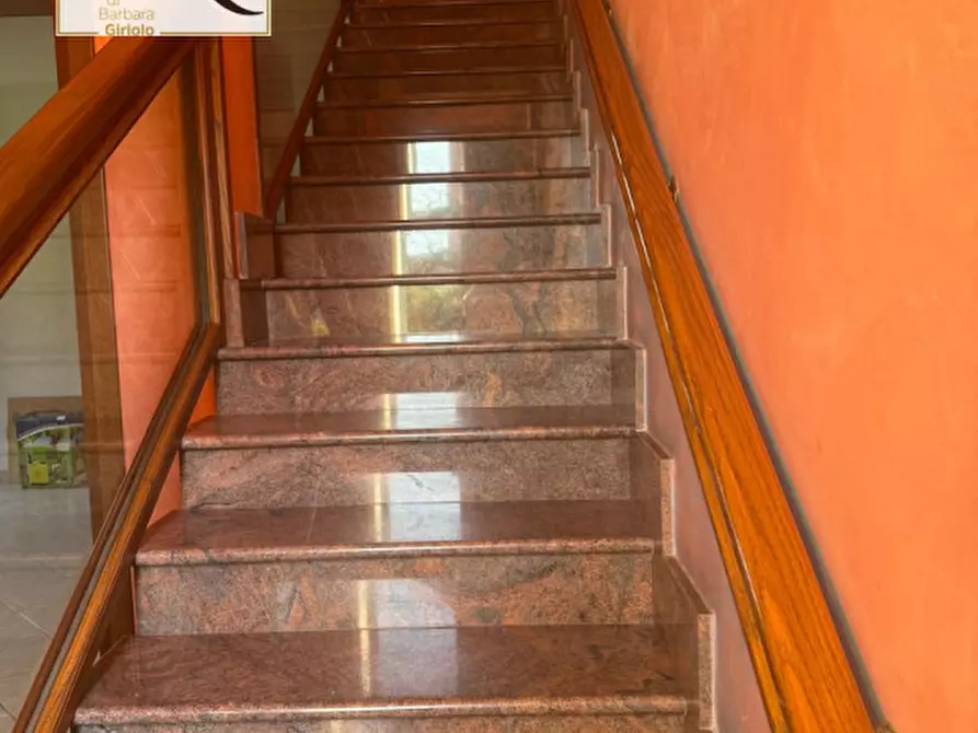 Immagine 5 di Casa indipendente in vendita  a Urbana