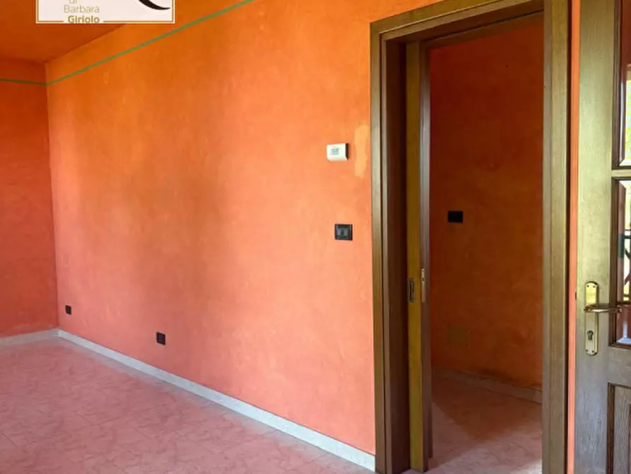 Immagine 10 di Casa indipendente in vendita  a Urbana