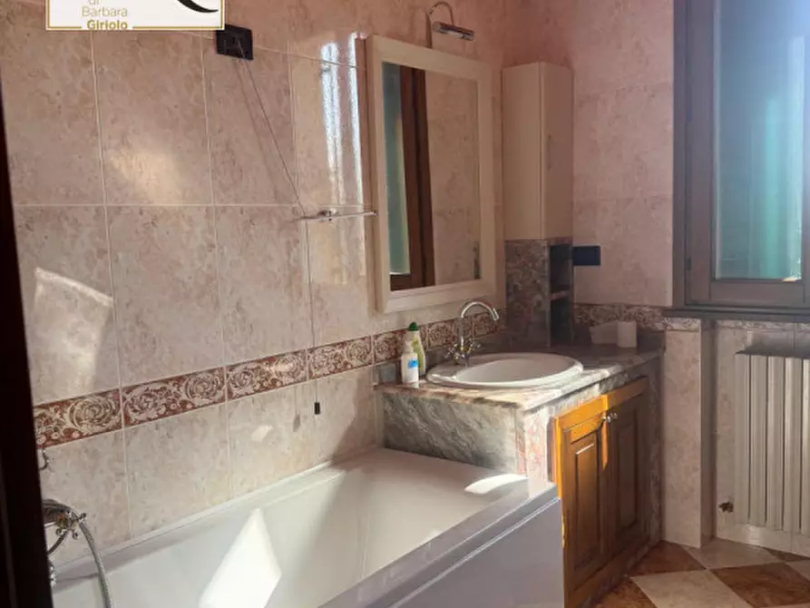 Immagine 14 di Casa indipendente in vendita  a Urbana