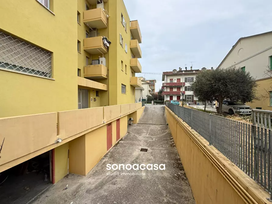 Immagine 19 di Appartamento in vendita  in Via Perugia 2 a Mondolfo
