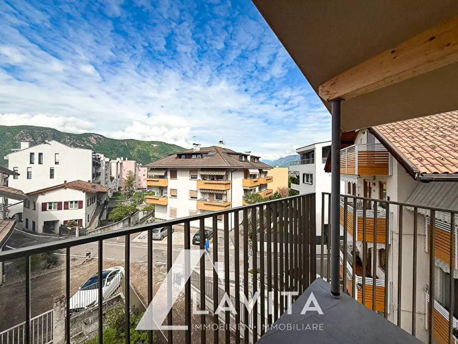 Immagine 9 di Casa indipendente in vendita  in Via Damiano Chiesa - Damiano-Chiesa-Straße a Laives .Leifers.