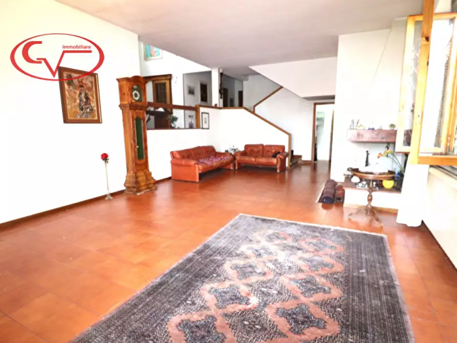 Immagine 11 di Villa in vendita  in Figline Valdarno a Figline E Incisa Valdarno