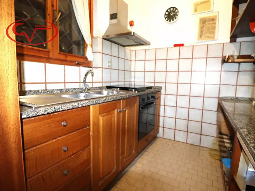 Immagine 14 di Villa in vendita  in Figline Valdarno a Figline E Incisa Valdarno