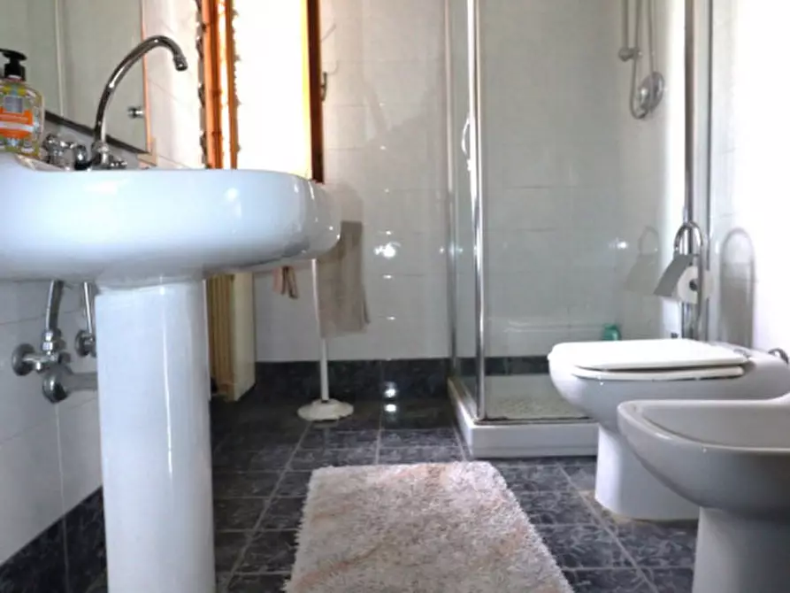 Immagine 21 di Villa in vendita  in Figline Valdarno a Figline E Incisa Valdarno