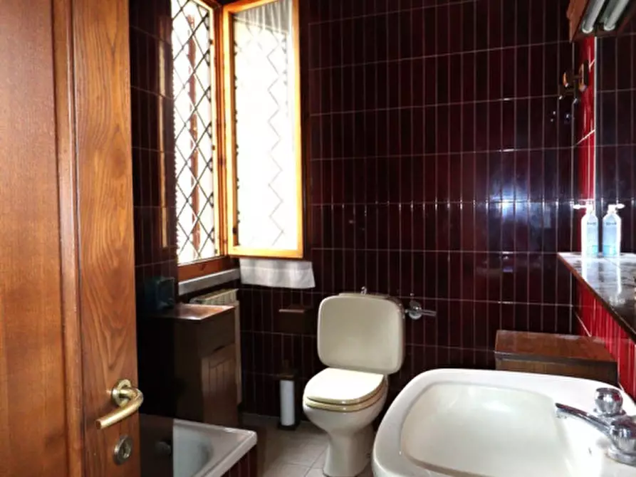 Immagine 33 di Villa in vendita  in Figline Valdarno a Figline E Incisa Valdarno