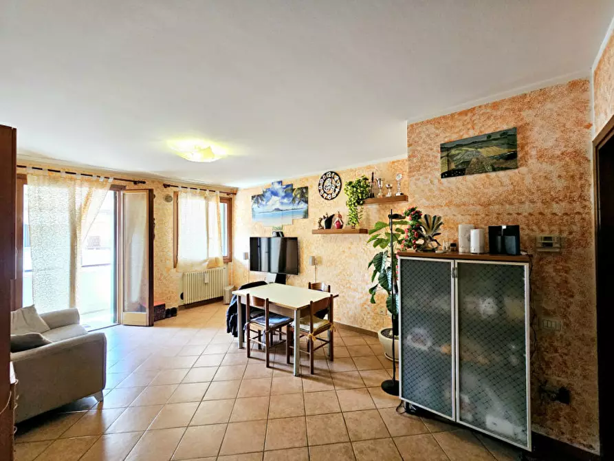 Immagine 1 di Appartamento in vendita  in VIA DESERTO a Este