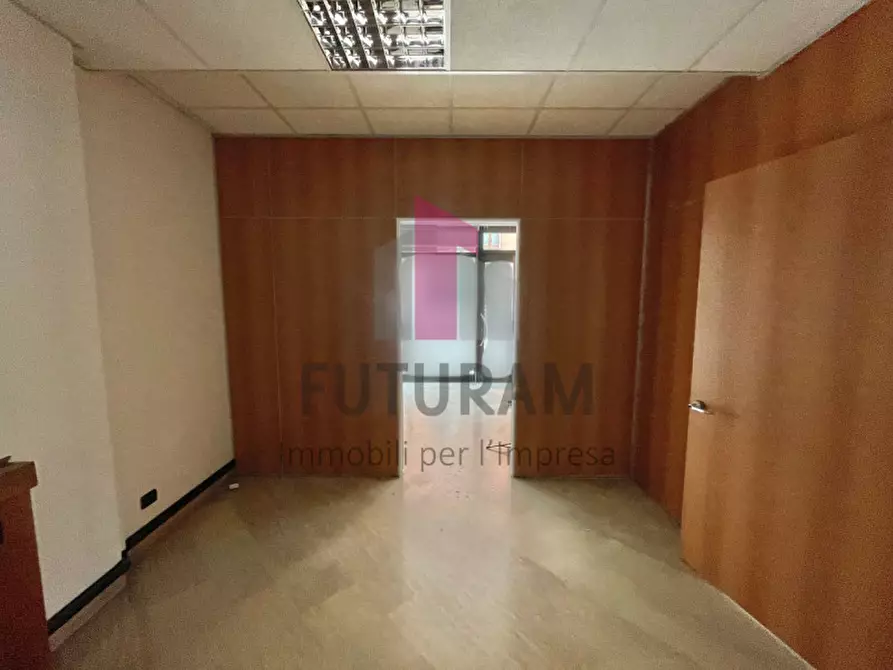 Immagine 12 di Ufficio in vendita  a Vicenza