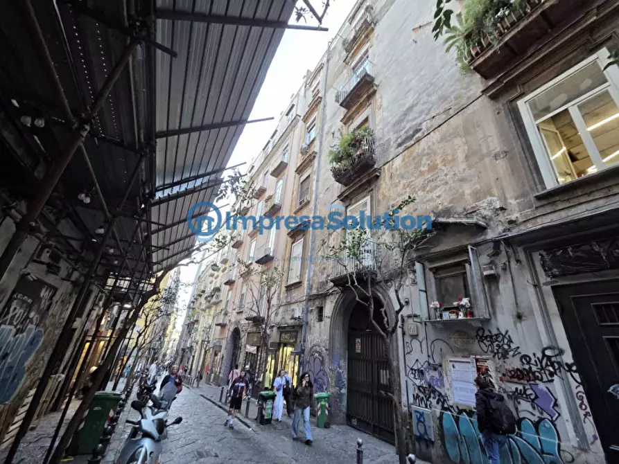 Immagine 4 di Negozio in vendita  in Via San Sebastiano a Napoli