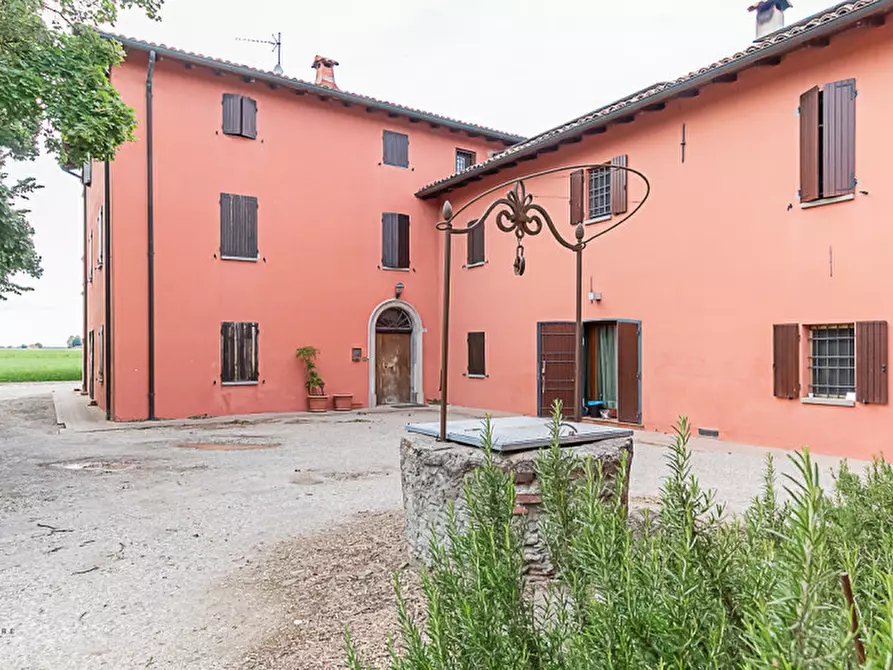 Immagine 1 di Villetta a schiera in vendita  in via Molino a Castel Guelfo Di Bologna