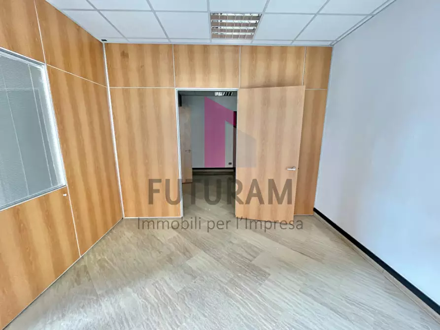 Immagine 5 di Ufficio in affitto  a Vicenza
