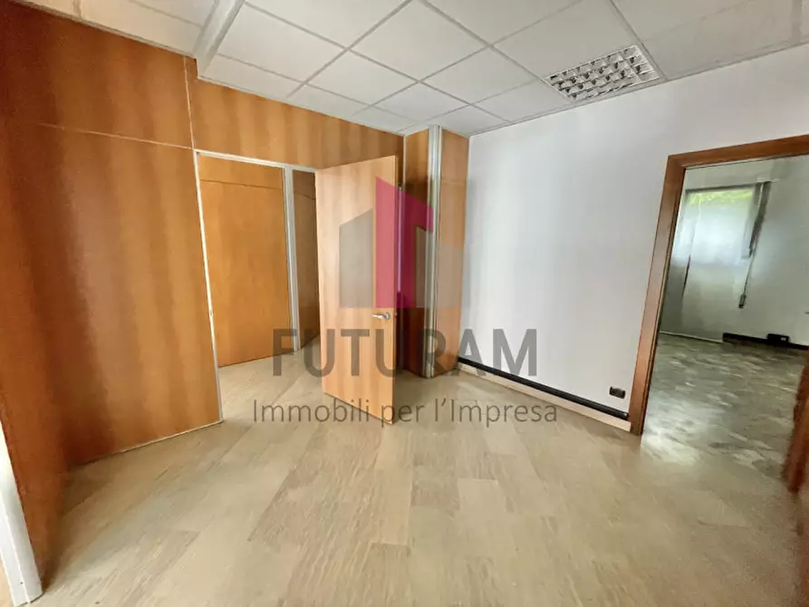 Immagine 16 di Ufficio in affitto  a Vicenza