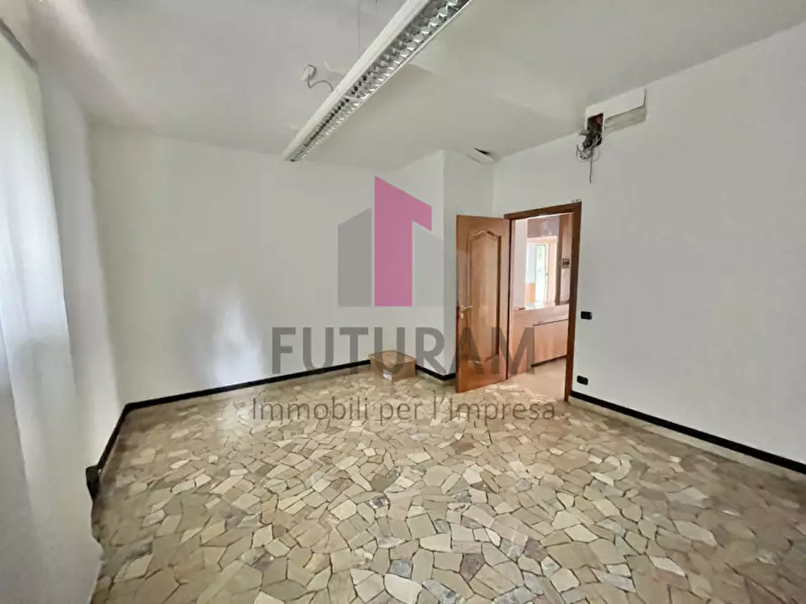 Immagine 18 di Ufficio in affitto  a Vicenza