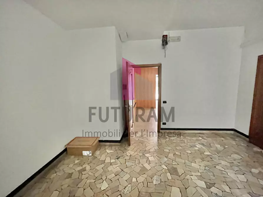 Immagine 19 di Ufficio in affitto  a Vicenza