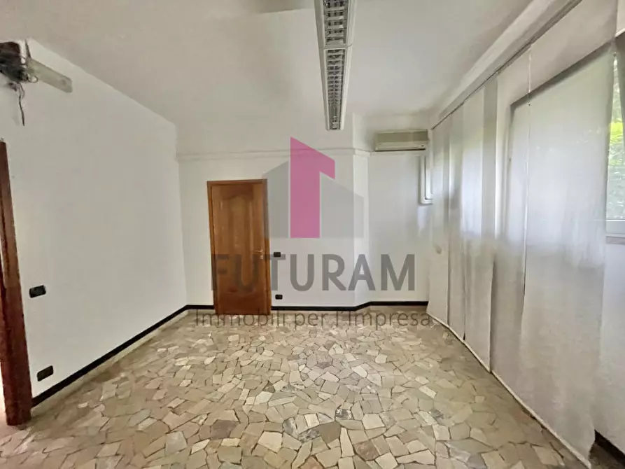 Immagine 21 di Ufficio in affitto  a Vicenza