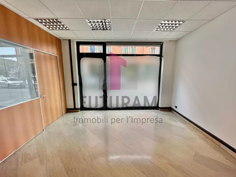 Immagine 29 di Ufficio in affitto  a Vicenza