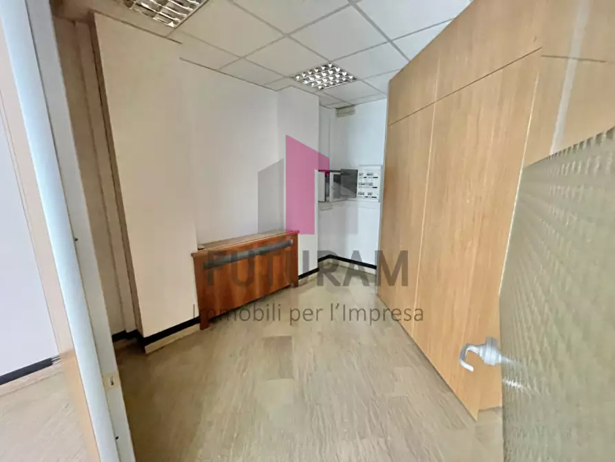 Immagine 31 di Ufficio in affitto  a Vicenza
