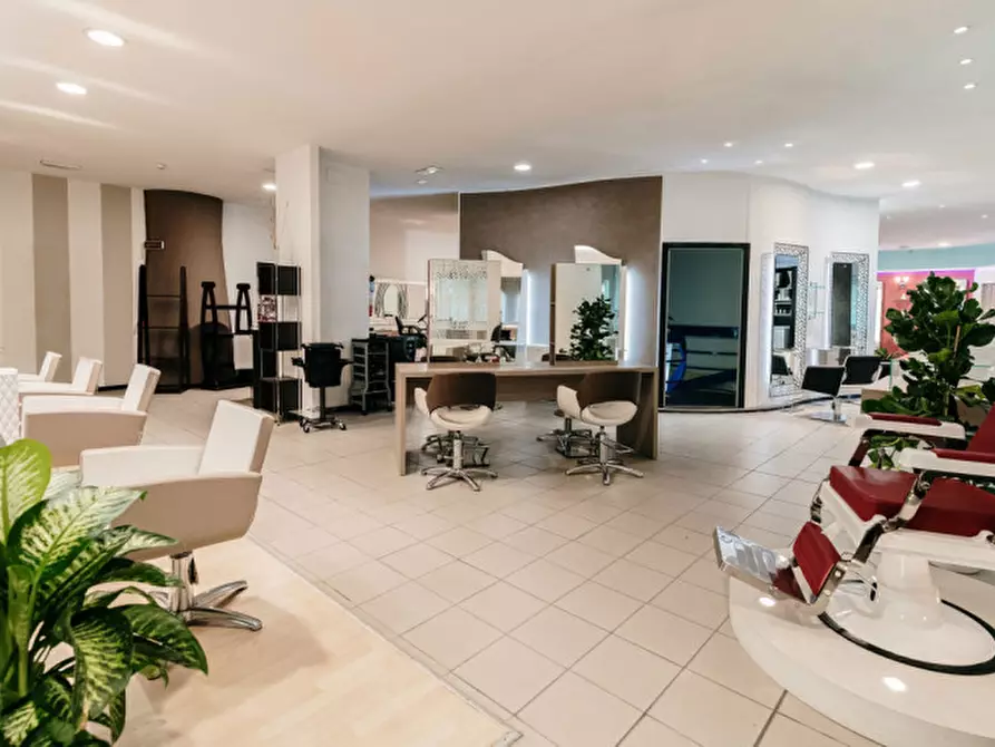 Immagine 7 di Attività commerciale in vendita  in Via Antoniana a Campodarsego