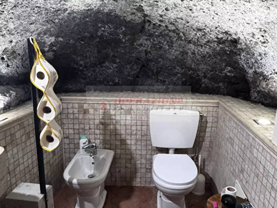 Immagine 15 di Appartamento in vendita  in via della gradinata di san clemente a Bracciano