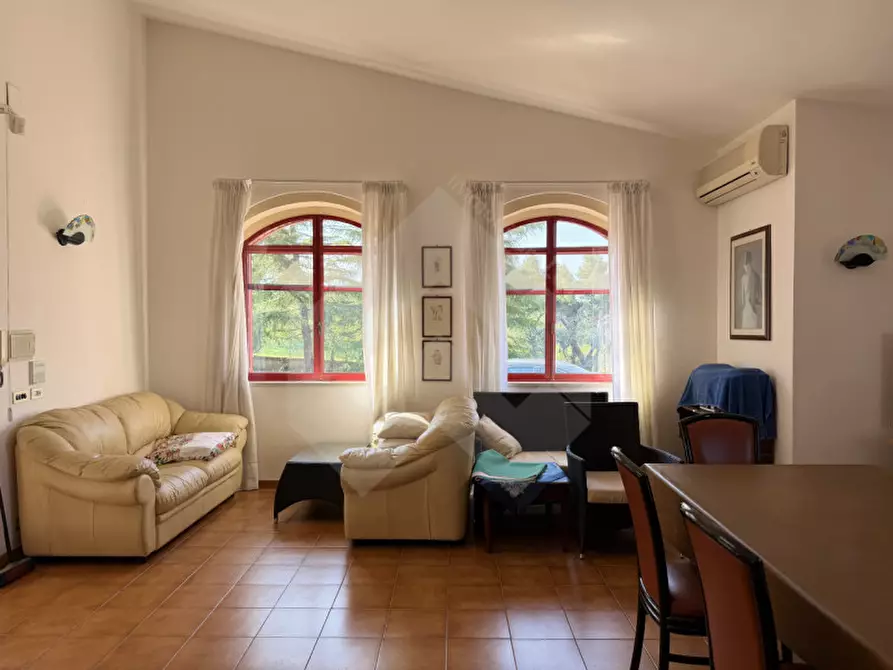 Immagine 4 di Villa in vendita  in Via Castel Del Monte a Andria