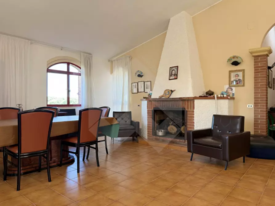 Immagine 5 di Villa in vendita  in Via Castel Del Monte a Andria