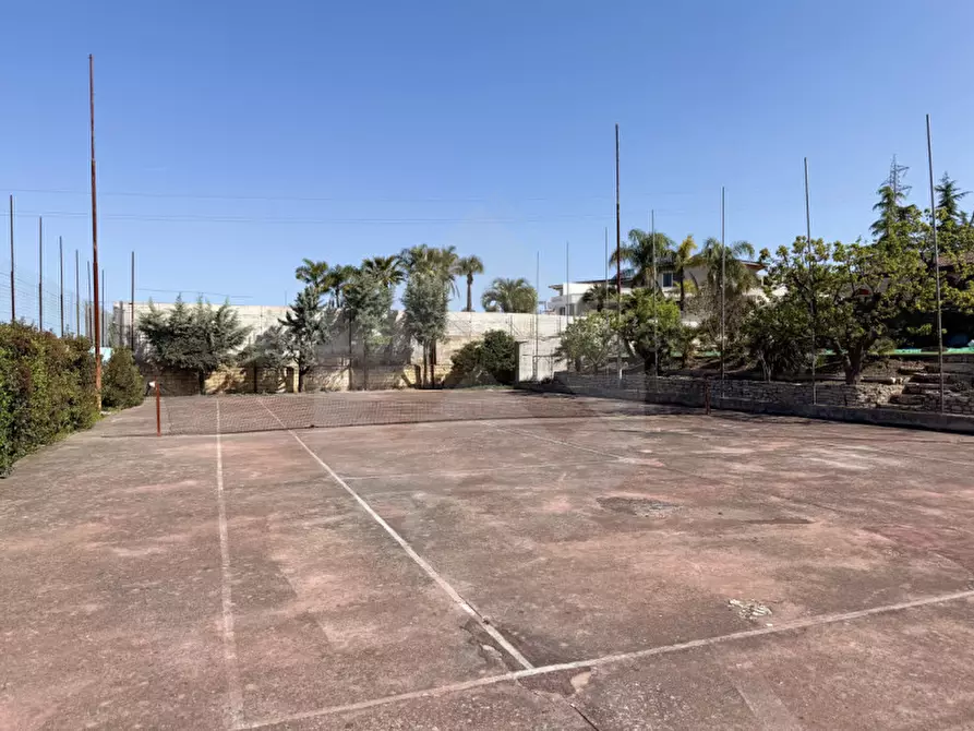 Immagine 22 di Villa in vendita  in Via Castel Del Monte a Andria