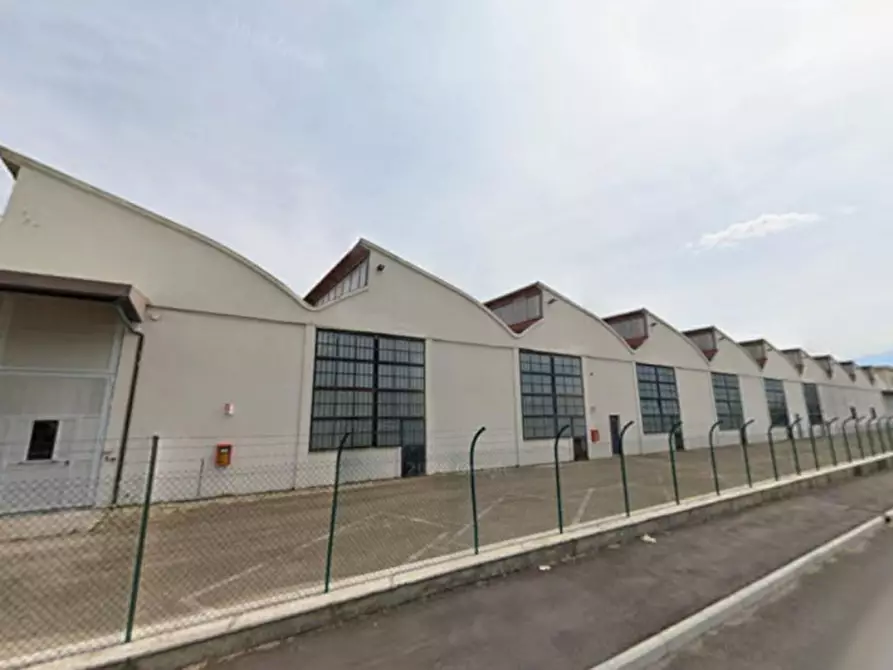 Immagine 3 di Capannone industriale in vendita  in Via Vecchia Aretina, 3, 52029 Castiglion Fibocchi AR, Italia a Castiglion Fibocchi