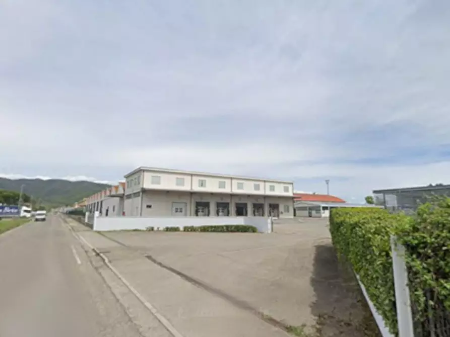 Immagine 1 di Capannone industriale in vendita  in Via Vecchia Aretina, 3, 52029 Castiglion Fibocchi AR, Italia a Castiglion Fibocchi