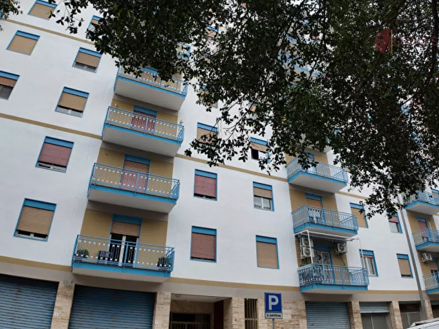 Immagine 3 di Appartamento in vendita  in Piazza Barbarino Costanzo 6 a Palermo