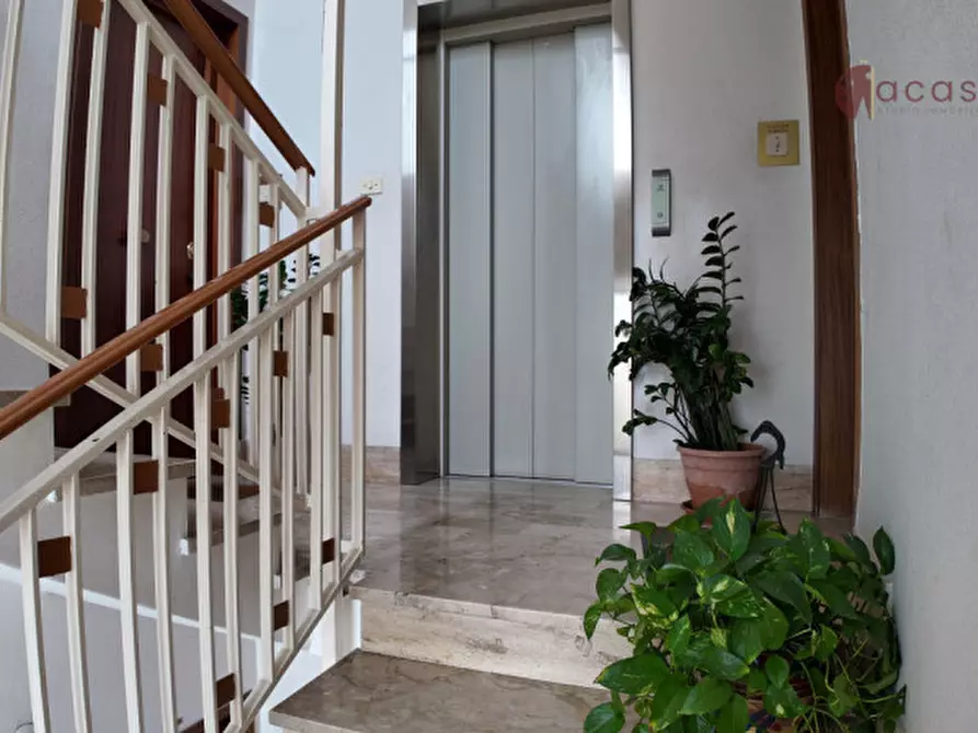 Immagine 6 di Appartamento in vendita  in Piazza Barbarino Costanzo 6 a Palermo