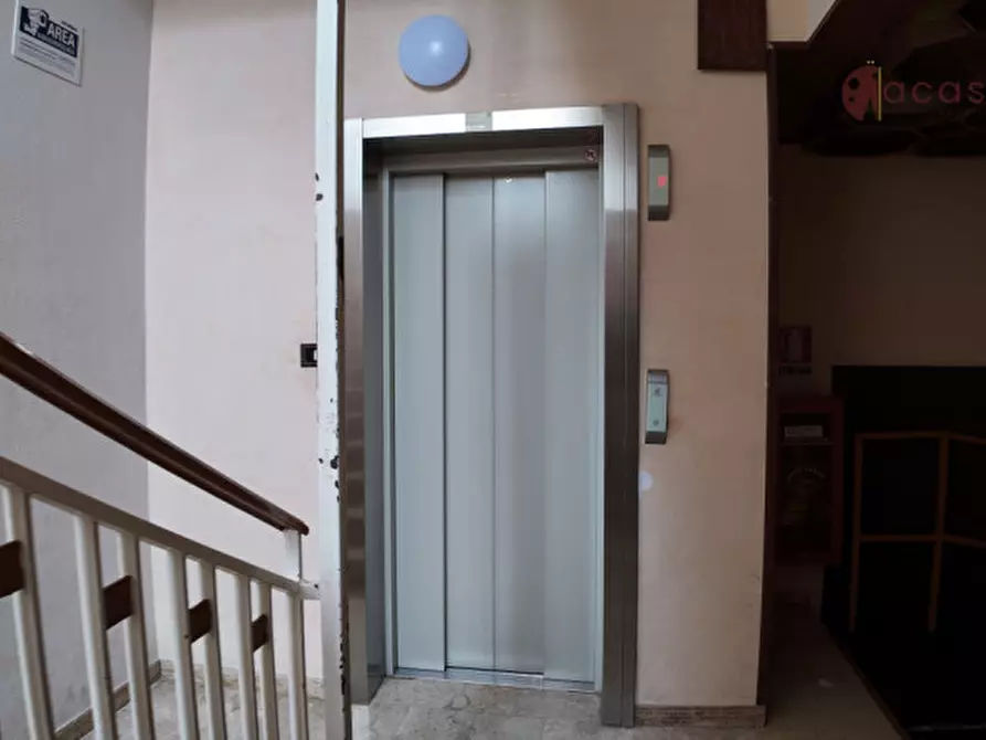 Immagine 7 di Appartamento in vendita  in Piazza Barbarino Costanzo 6 a Palermo