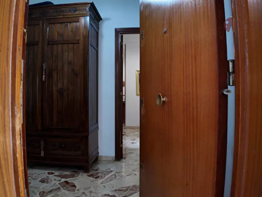 Immagine 8 di Appartamento in vendita  in Piazza Barbarino Costanzo 6 a Palermo