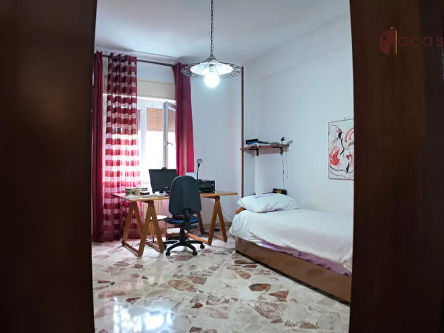 Immagine 13 di Appartamento in vendita  in Piazza Barbarino Costanzo 6 a Palermo