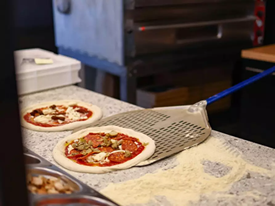 Immagine 1 di Attività commerciale in vendita  a Vicenza