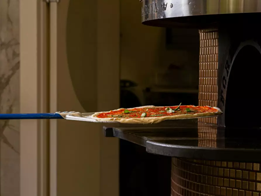 Immagine 3 di Attività commerciale in vendita  a Vicenza