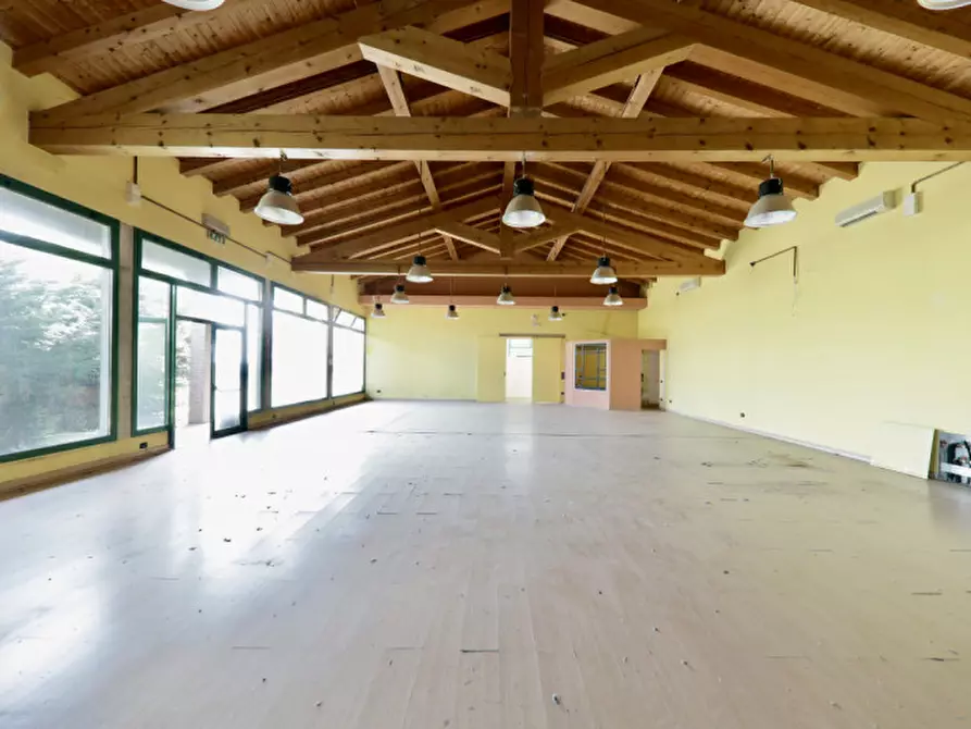 Immagine 13 di Attività commerciale in vendita  in Via Sottoprà a Solesino