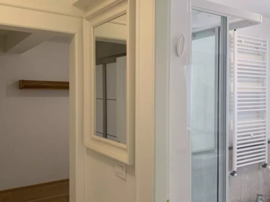 Immagine 5 di Appartamento in affitto  in Via Trento 9 a Trieste
