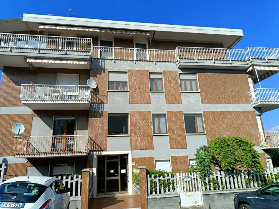 Immagine 1 di Appartamento in vendita  in Via Giosuè Carducci  1 bis a Casale Monferrato